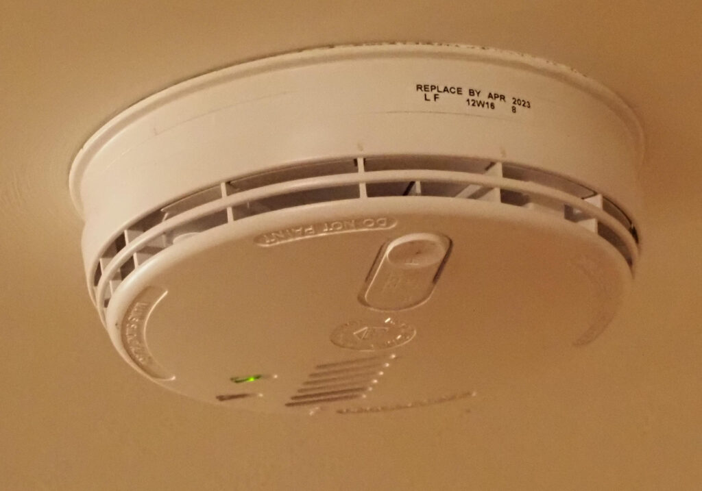 Smoke Detector Repair Ensuring Safety and Enhancing Home Security